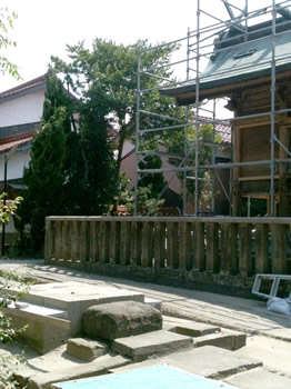 遷移中の富益神社